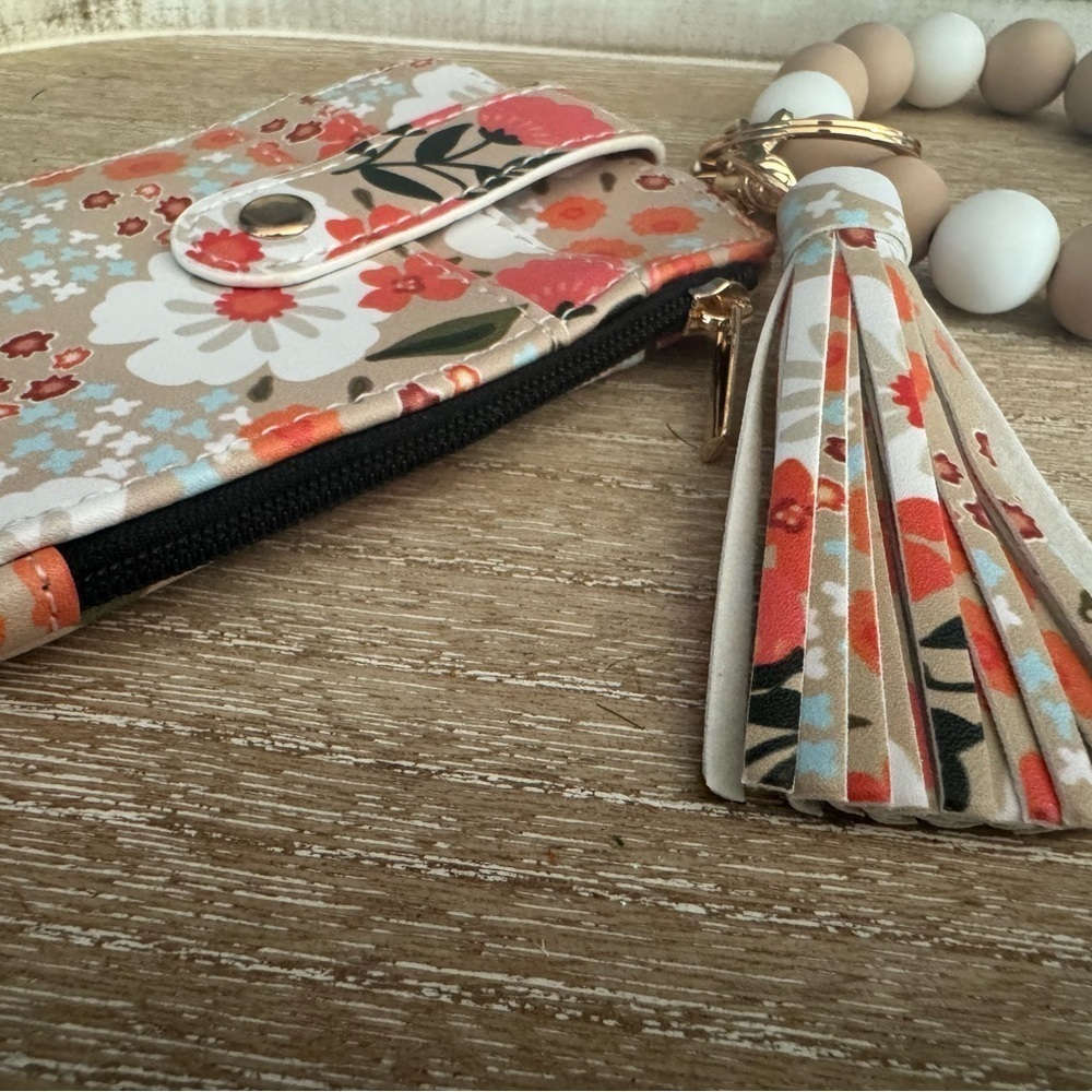 NWT Bogg Compatible Bracelet Wristlet Combo Champagne and Melon  Floral OS - Picture 4 of 7